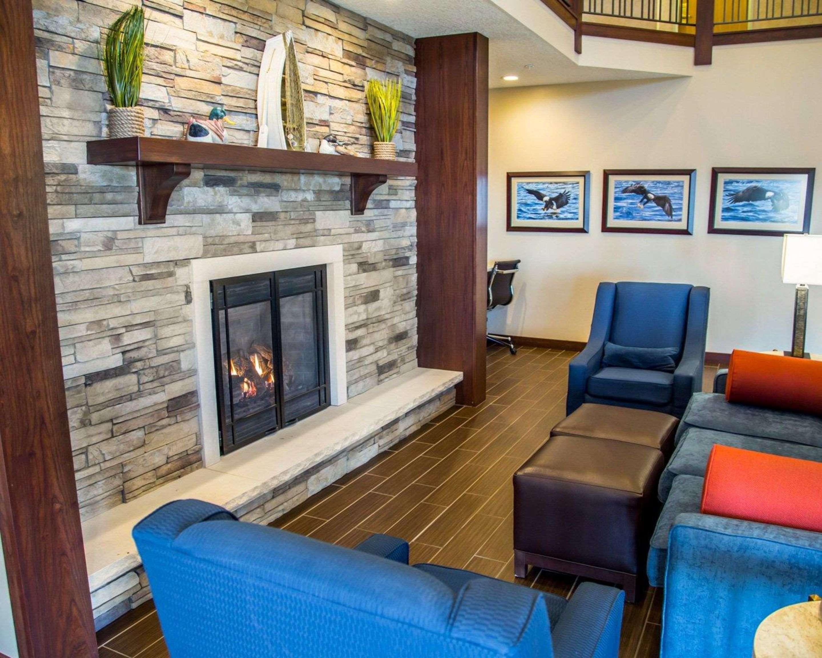 Comfort Inn & Suites Riverview Le Claire Exterior foto