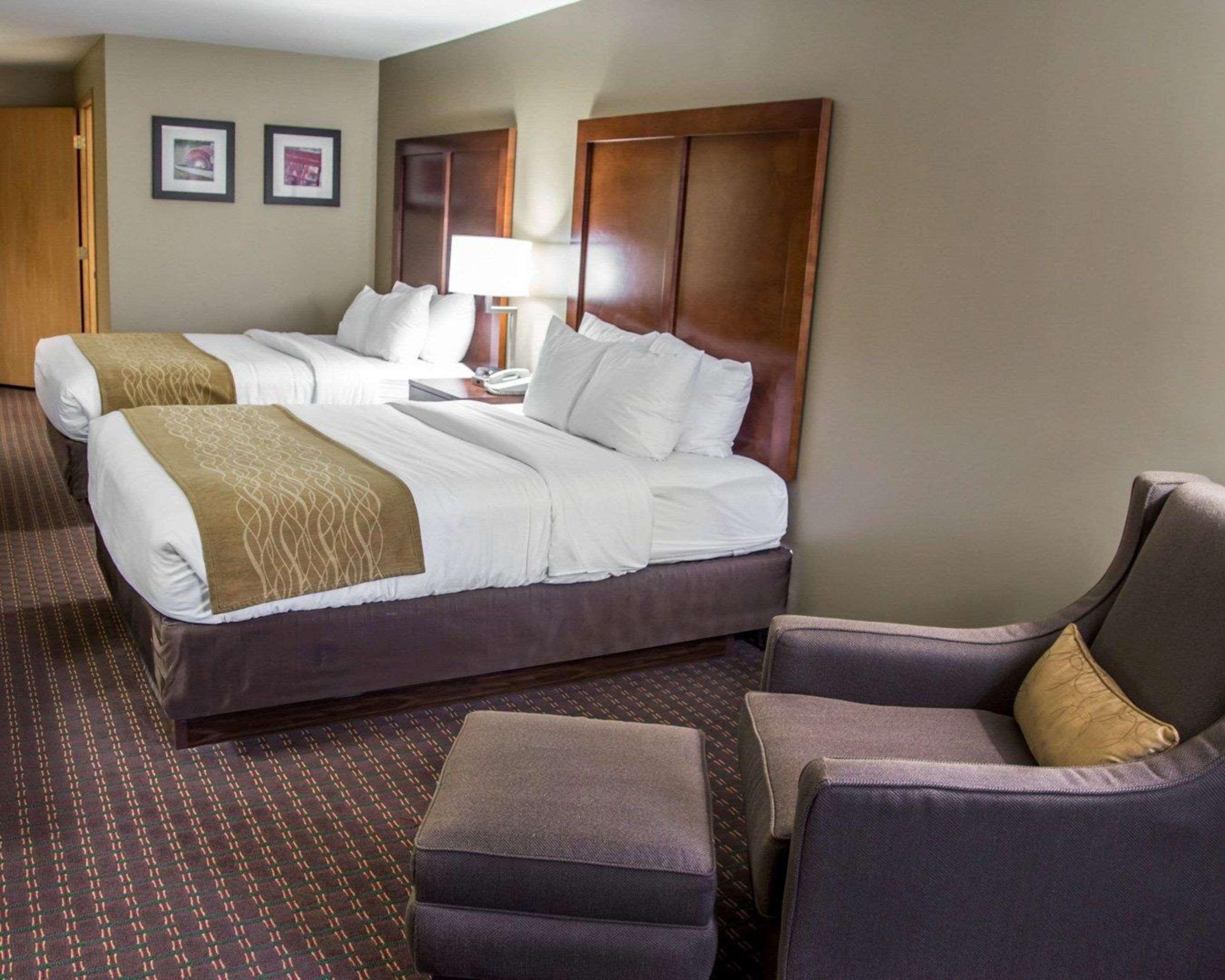 Comfort Inn & Suites Riverview Le Claire Exterior foto