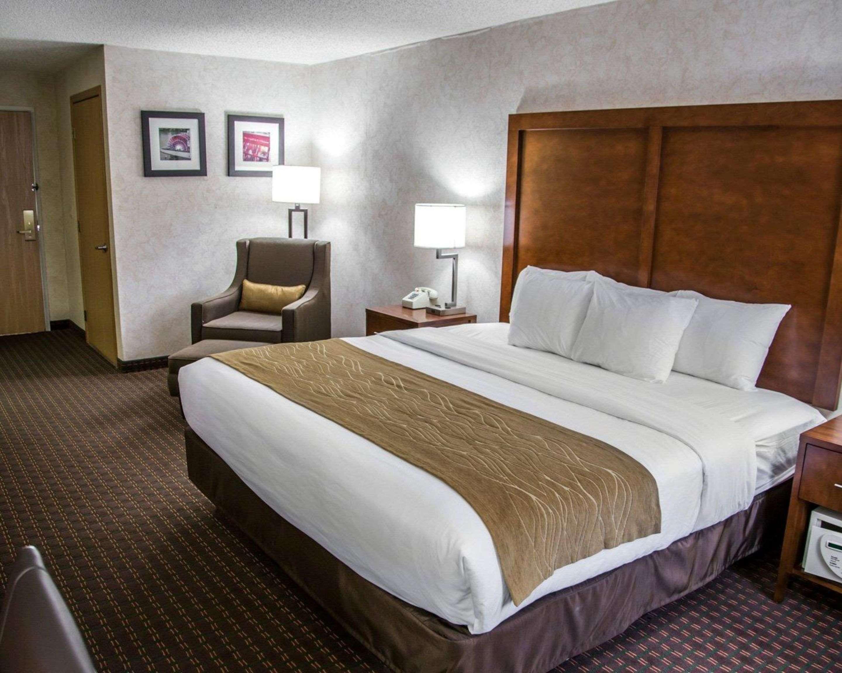 Comfort Inn & Suites Riverview Le Claire Exterior foto